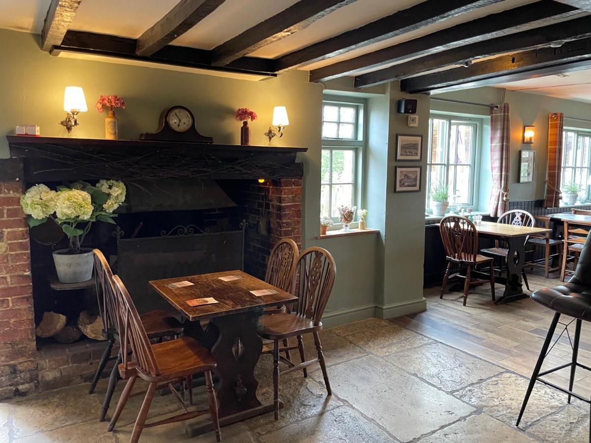 The Windmill Inn Horsham Exterior photo
