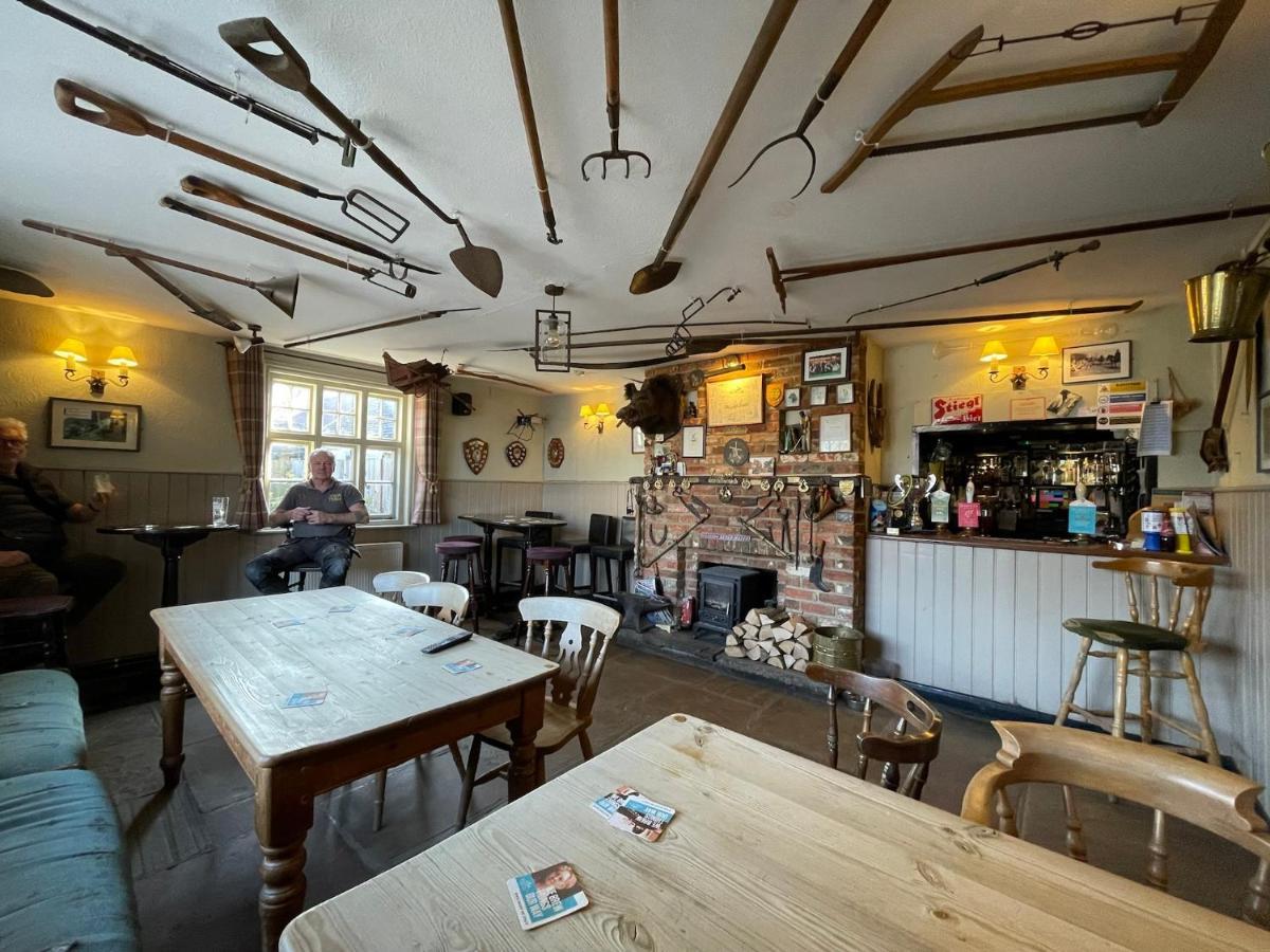 The Windmill Inn Horsham Exterior photo