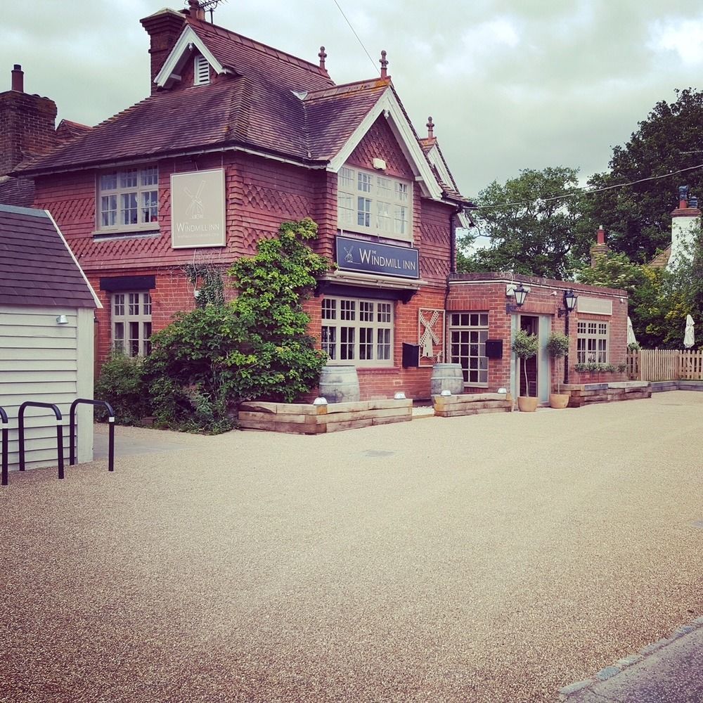 The Windmill Inn Horsham Exterior photo